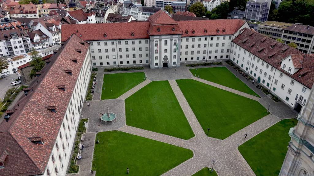 Kanton St.Gallen schreibt wieder schwarze Zahlen - trotzdem wird weiter gespart
