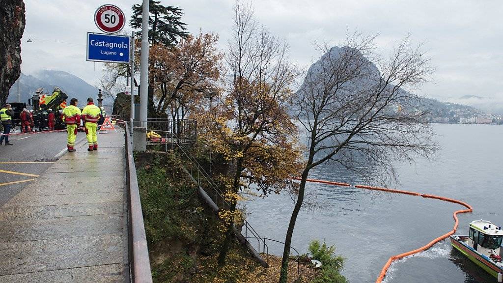 Die Polizei der Stadt Lugano und Einsatzkräfte der Feuerwehr sowie Taucher mussten am frühen Donnerstagmorgen ausrücken, um ein Auto aus dem Luganersee zu bergen. Für die Insassen kam jede Hilfe zu spät.