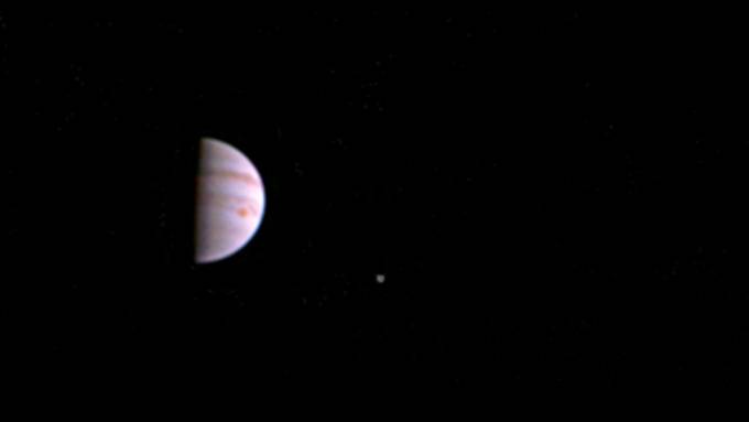 NASA-Sonde «Juno» schickt erste Fotos vom Jupiter