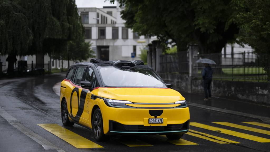 In und um Altstätten sind die Robotaxis bereits regelmässig unterwegs, vorerst noch für Testfahrten und ohne Passagiere an Bord. (Archivbild)