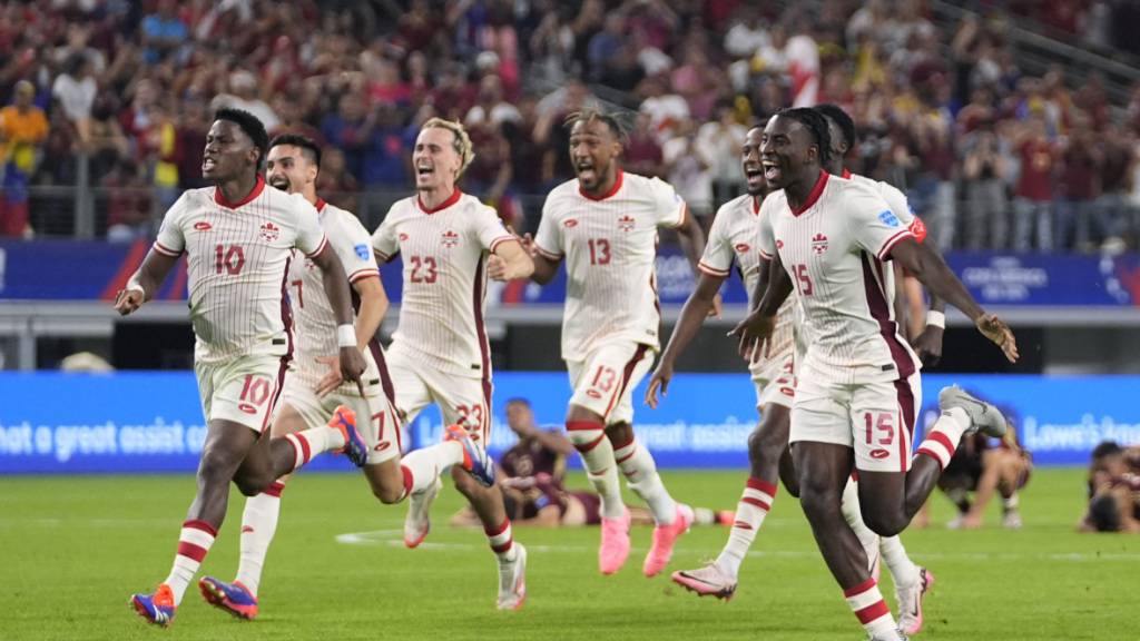 Kanadas Fussballer freuen sich bei ihrer Premiere an der Copa America über den Einzug in die Halbfinals