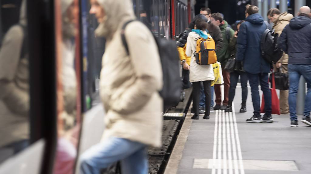 Die SBB bauen Reisezentrum beim Bahnhof Zug um