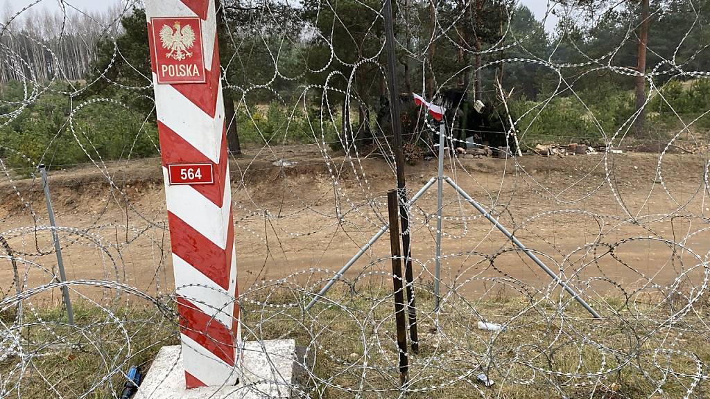 Polens Grenzschutz: 150 Migranten versuchen Grenzdurchbruch