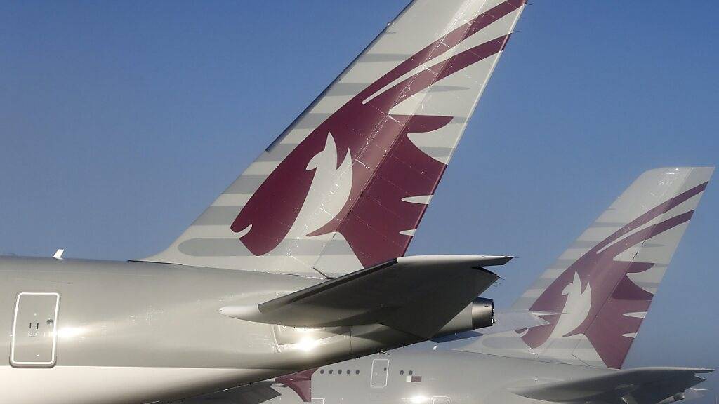 Der Streit zwischen Airbus und Qatar Airways geht in eine neue Runde. Der Flugzeugbauer kündigte der Airline einen Auftrag für seinen aktuell schwer verfügbaren neuen Jet A321neo, wie Airbus am Freitag auf Nachfrage bestätigte. (Archivbild)