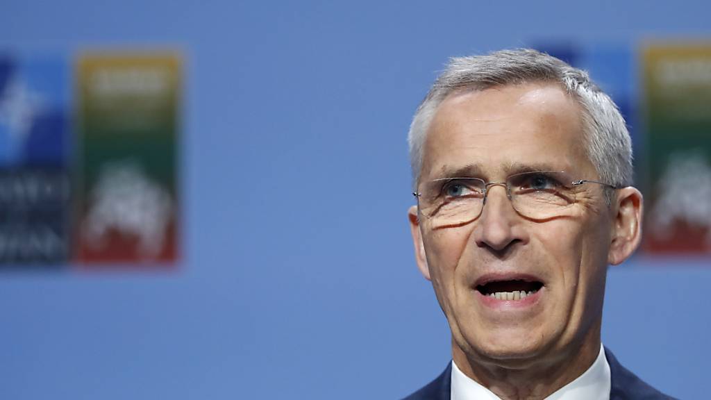 Nato-Generalsekretär Jens Stoltenberg bei einer Pressekonferenz vor dem Nato-Gipfel in Vilnius. Foto: Mindaugas Kulbis/AP/dpa