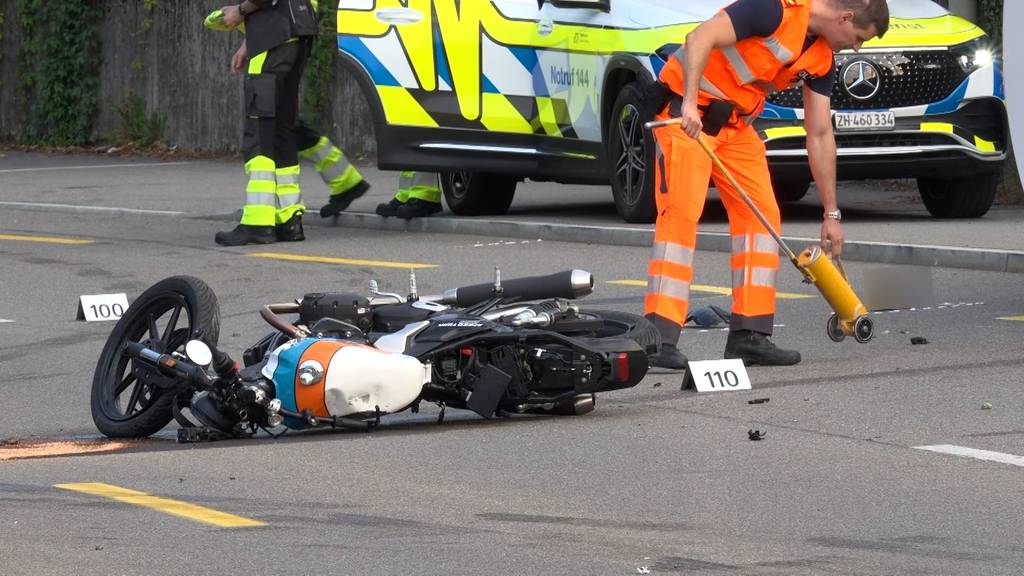 46-jähriger Töfffahrer auf Unfallstelle verstorben