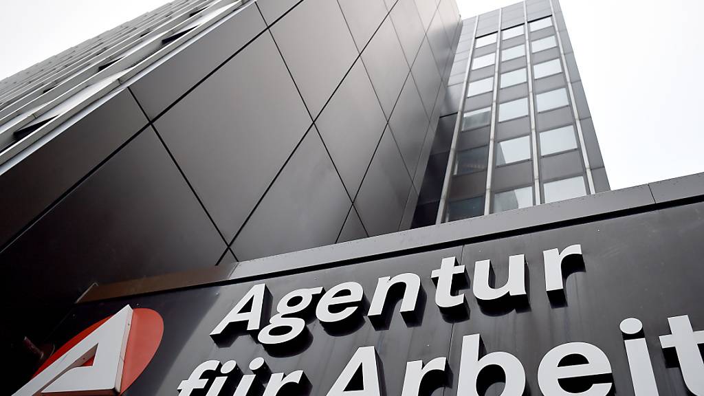 Die Zahl der Arbeitslosen in Deutschland ist im Dezember 2023 aus saisonalen Gründen im Vergleich zum November leicht gestiegen. (Archivbild)