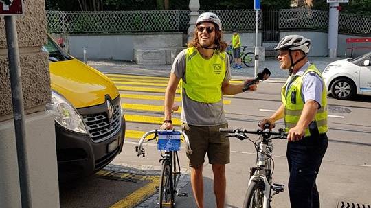 Maximilian macht die Velo-Prüfung