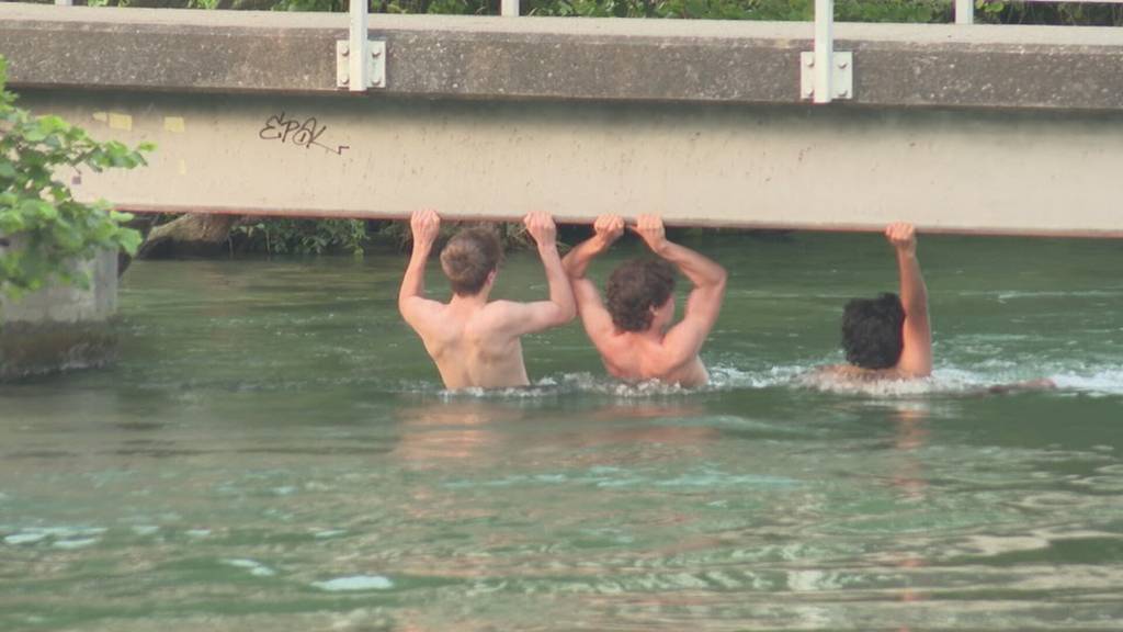 Tödlicher Badeunfall: Mann ertrinkt beim Stauwehr Schönenwerd in der Aare