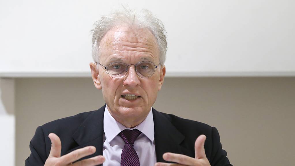 Hans-Ulrich Bigler, der Direktor des Schweizerischeren Gewerbeverbandes (SGV), möchte, dass die Wirtschaft bald wieder gesunden kann. (Archivbild)