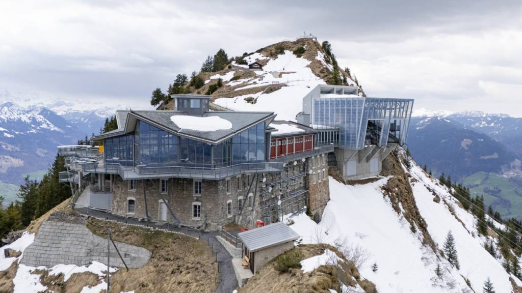 Die heutige touristische Infrastruktur auf dem Stanserhorn wurde seit Längerem nicht mehr verändert. Sie soll durch einen Neubau ersetzt werden.