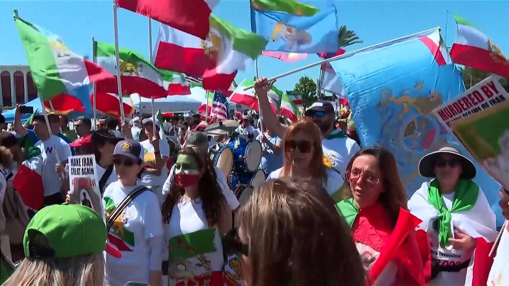Kontroverse um verbotene Iran-Flagge in Los Angeles