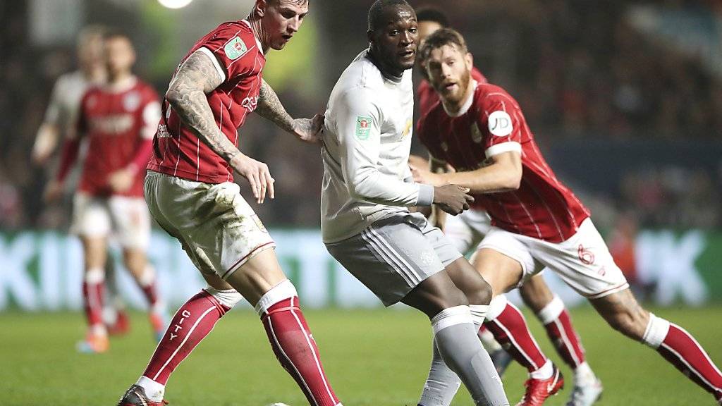 Romelu Lukaku und Manchester United blamierten sich im Ligacup und scheiterten am unterklassigen Bristol City.