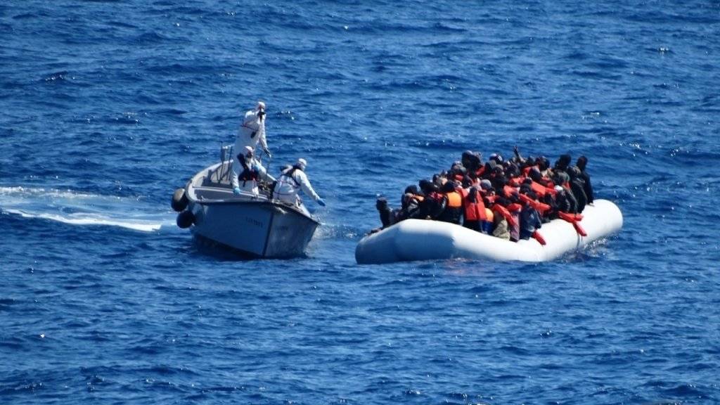 Die Flüchtlinge waren auf mehreren Schlauchbooten auf dem Weg in Richtung Europa, als sie in Seenot gerieten. (Archiv)