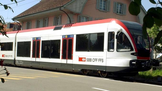 Zug steckengeblieben: Strecke zwischen Lenzburg und Beinwil am See unterbrochen