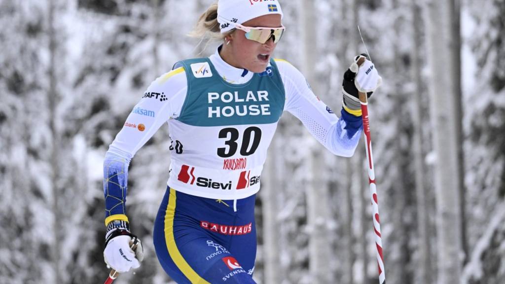 Die Schwedin Frida Karlsson ist die erste Weltcupsiegerin dieses Langlauf-Winters