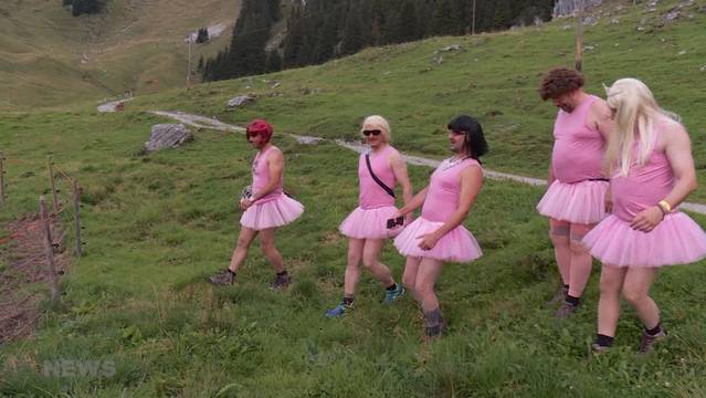 Wettschuld eingelöst: Im Tutu aufs Stockhorn