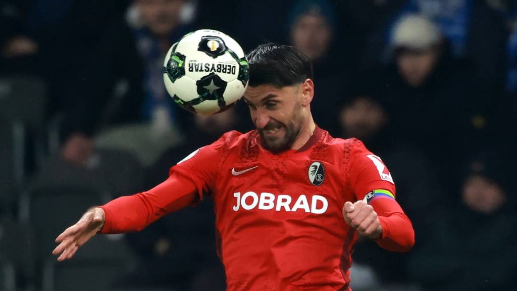 Manzambi verschiesst Penalty, Freiburg im Cup trotzdem weiter