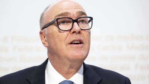 Pfister muss Schweizer Mini-Militärausgaben in München erklären