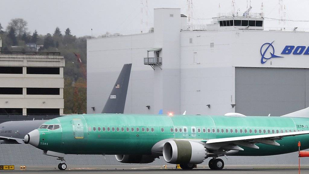 Die US-Luftfahrtbehörde FAA  will die jüngsten Neuerungen an Flugzeugen des Typs Boeing 737 MAX einer internationalen Prüfung unterziehen. Nach zwei Abstürzen von Maschinen dieses Typs innert weniger als fünf Monaten gilt derzeit ein weltweites Flugverbot für das Modell. (Archivbild)