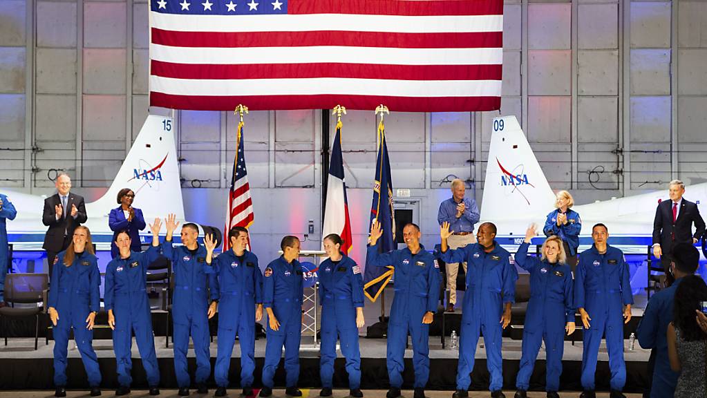 Die NASA gibt in Houston die Astronautenanwärter für das Jahr 2021 bekannt. Die US-Raumfahrtbehörde NASA wählte am Montag 10 neue Astronauten aus. Die vier Frauen und sechs Männer seien aus rund 12 000 Bewerbern ausgewählt worden, teilte die NASA mit. Foto: Marie D. De Jesús/Houston Chronicle via AP/dpa - ACHTUNG: Nur zur redaktionellen Verwendung und nur mit vollständiger Nennung des vorstehenden Credits