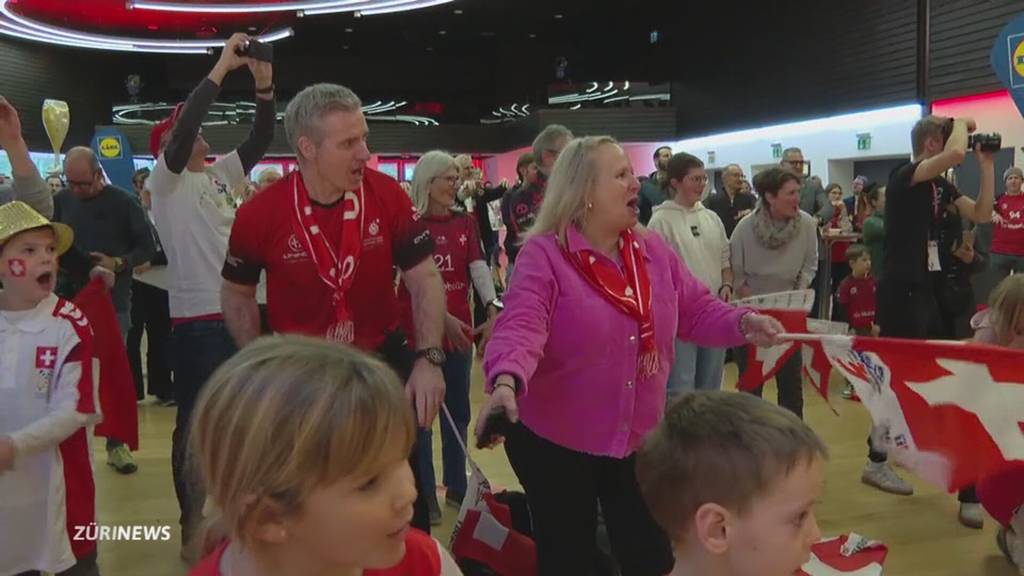 Grosser Empfang: Unihockey-Weltmeisterinnen zurück in Zürich