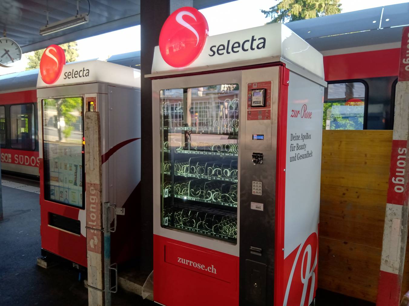 In Herisau steht der erste Apotheken-Automat der Ostschweiz. (Bild: FM1Today/Gerry Reinhardt)