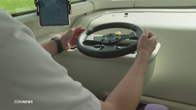 Selbstfahrende Shuttlebusse chauffieren jetzt Flughafen-Mitarbeitende