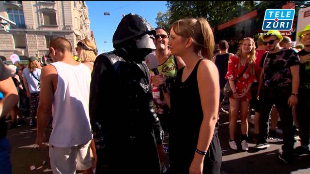 Weniger ist nicht immer mehr! Street Parade Kostüm mal anders