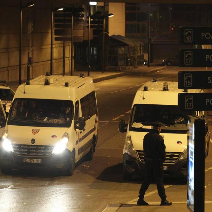 Immer mehr Details werden bekannt - Opferzahl in Paris steigt an