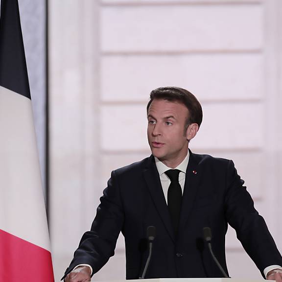 Wiedergewählter französischer Präsident Macron ins Amt eingeführt