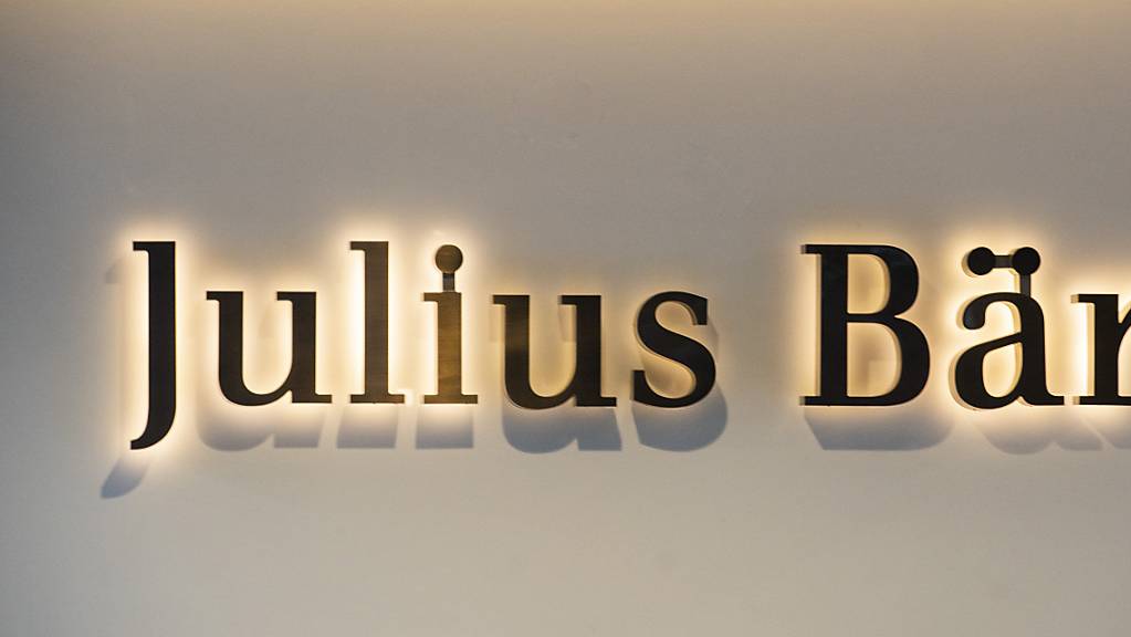 Die Julius-Bär-Gruppe hat 2021 ihren höchsten Jahresgewinn erzielt. Die Vermögensverwaltungsbank fuhr unter dem Strich 1,08 Milliarden Franken ein. Das sind 55 Prozent mehr als im Vorjahr.