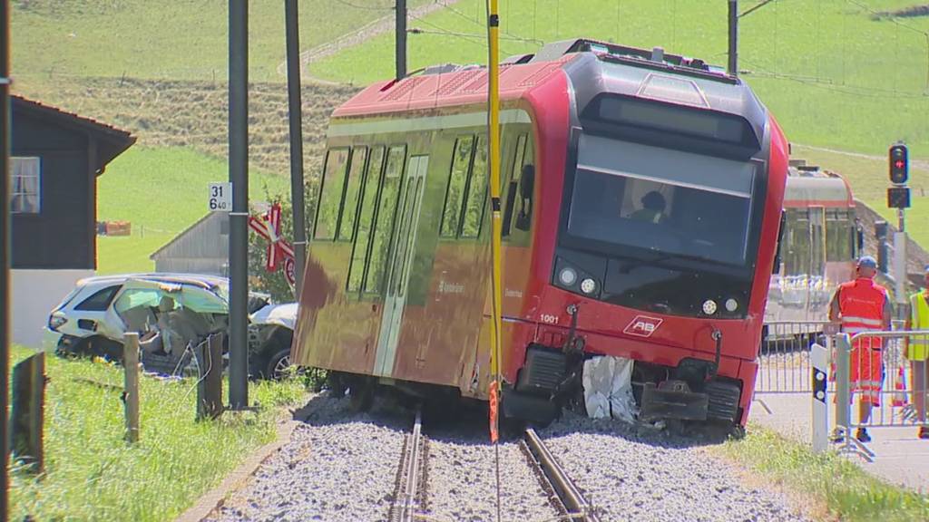 Zug der Appenzeller Bahnen nach Zusammenstoss entgleist