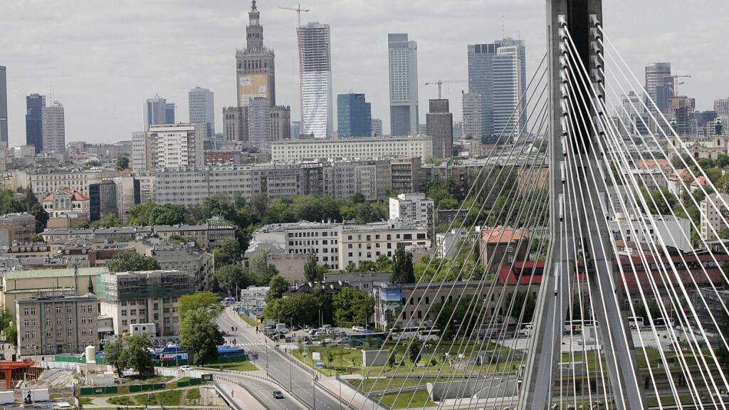 Der neue Schweizer Verteidigungsattaché in Warschau soll den Informationsfluss aus den sicherheitsrelevanten Staaten der Region verbessern und beschleunigen. (Im Bild: Die City von Warschau, Archivbild)