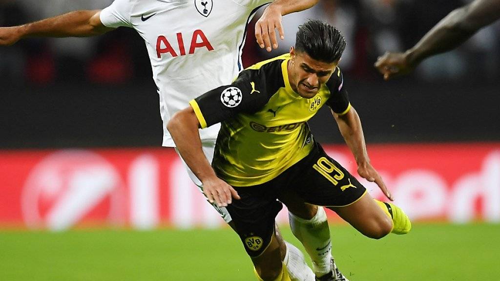 Dortmund kam in London zu Fall: Mahmoud Dahoud (19) im Zweikampf mit Tottenhams Mousa Dembélé