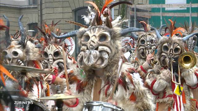 Urknall in Luzern: Narrenzeit eröffnet