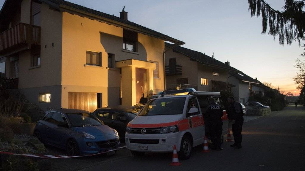 In diesem Einfamilienhaus in Suberg BE hat ein 24-Jähriger nach eigenen Angaben ein Ehepaar getötet.