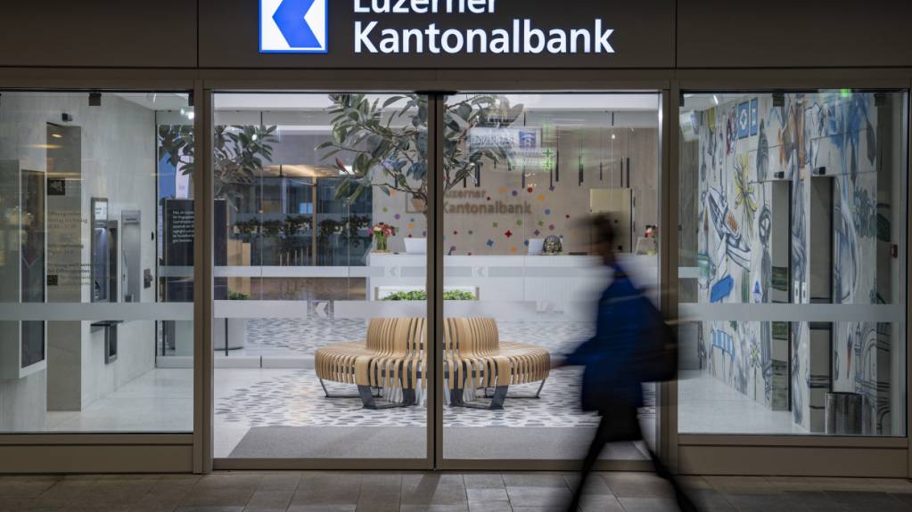 Die Luzerner Kantonalbank hat 2025 einen Geschäftserfolg von 333,8 Millionen Franken erzielt. Damit blieb ein Gewinn von 295,5 Millionen Franken. (Symbolbild)