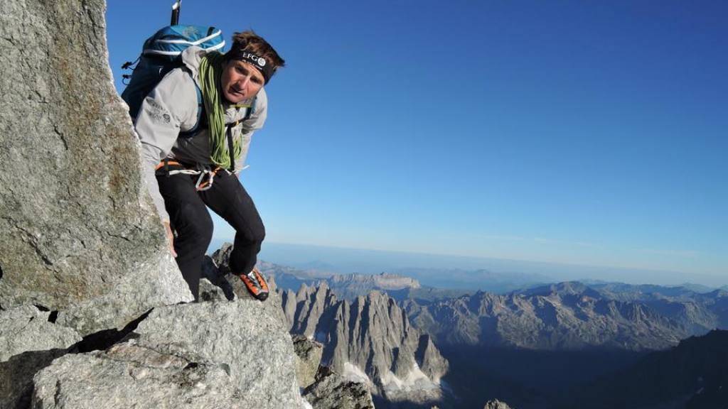 Alpinist Ueli Steck auf seiner spektakulären Viertausender-Tour.