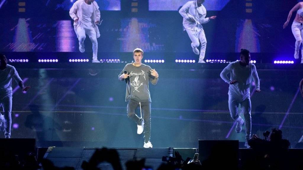 Justin Bieber, hier bei einem Tour-Konzert im polnischen Krakow, wird am 17. November auch im Zürcher Hallenstadion gutes Geld verdienen (Archiv)