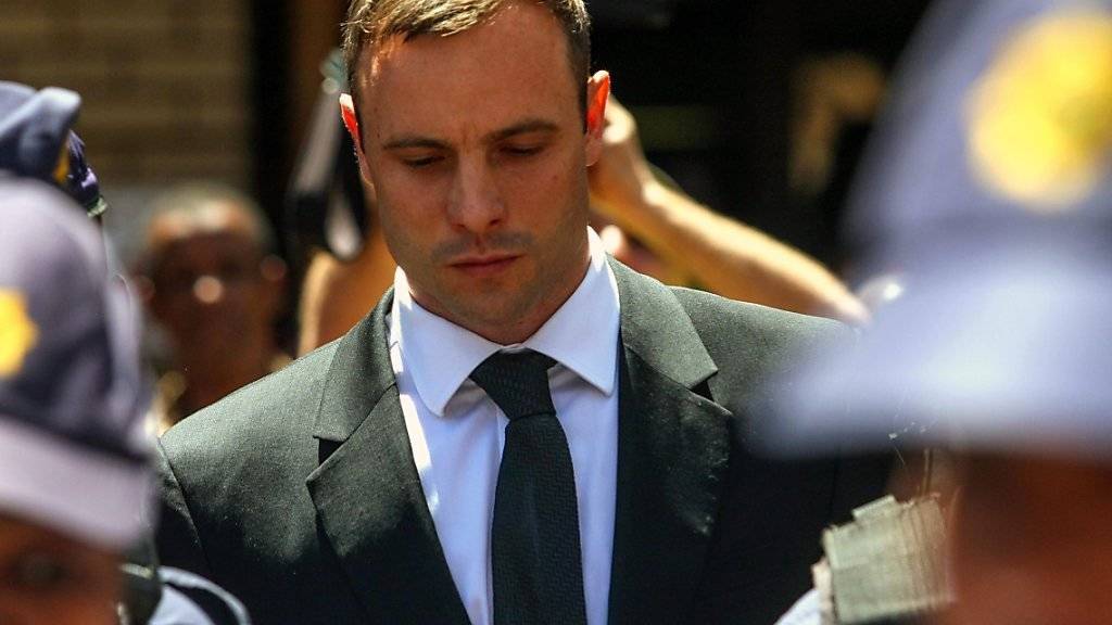 Oscar Pistorius während des erstinstanzlichen Prozesses im Oktober 2014. Im Berufungsverfahren wurde der ehemalige Sprintstar  wegen Mordes verurteilt.