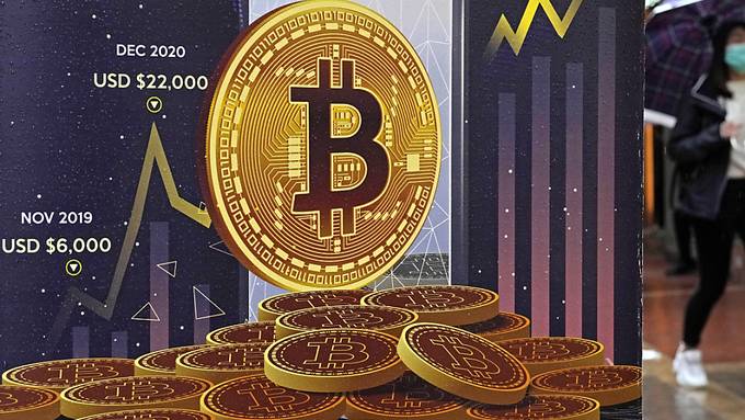 Bitcoin steigt erstmals seit langem über 42'000-Dollar-Marke