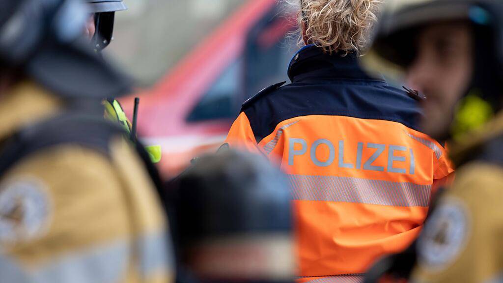 Ein möglicherweise wegen eines vergessenen Adventskranzes ausgelöster Brand hat in einem Einfamilienhaus in St. Gallen einen Schadenersatz von mehreren zehntausend Franken angerichtet. (Symbolbild)