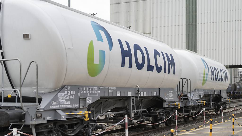 Holcim-Transportwaggon in Siggenthal: Der Konzern hat im vergangenen Jahr operativ ein Rekordergebnis verbucht. (Archivbild)