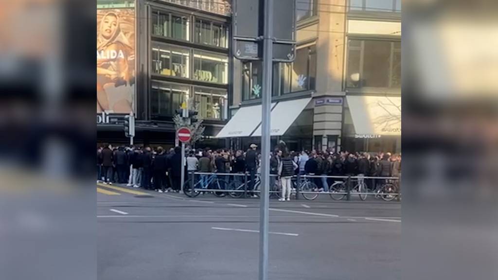 Das steckt hinter dem Marketing zur Gold-Moonswatch