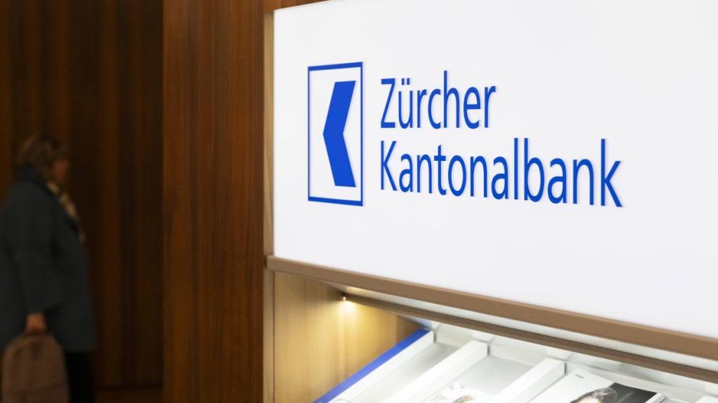 Die Zürcher Kantonalbank (ZKB) hat im ersten Semester 2025 mehr verdient. Ein schwächeres Zinsengeschäft konnte die Bank mit höheren Erträgen in anderen Bereichen mehr als kompensieren. Und der Ausblick ist weiter positiv. (Archivbild)