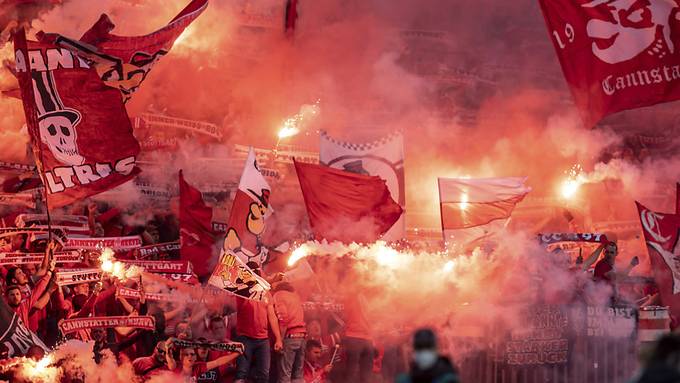 Stuttgart darf weiter hoffen, Bayern und Dortmund verlieren