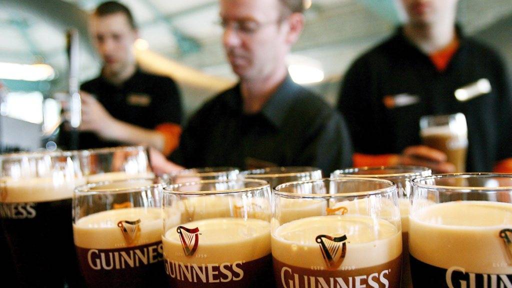 Der Guinness- und Smirnoff-Hersteller Diageo hat wegen der Pandemie weniger verkauft. (Archiv)