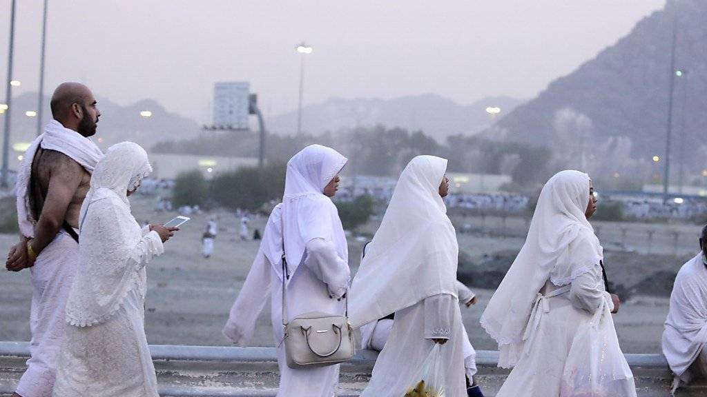 Saudi-Arabien geht bei seiner allmählichen gesellschaftlichen Öffnung einen Schritt weiter: 2018 sollen Frauen Zutritt zu drei Sportstadien erhalten. (Symbolbild)