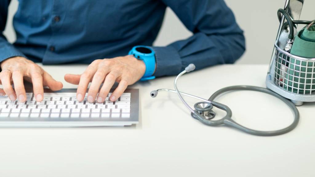 Acht Fachbereiche der ambulanten Medizin sind im Tessin seit November 2023 einem Zulassungsstopp unterworfen. Neu hinzugekommen ist die Hals-Nasen-Ohren-Heilkunde (HNO). (Symbolbild)